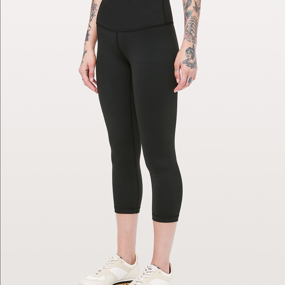 Lululemon Crops reversible with pattern waistband